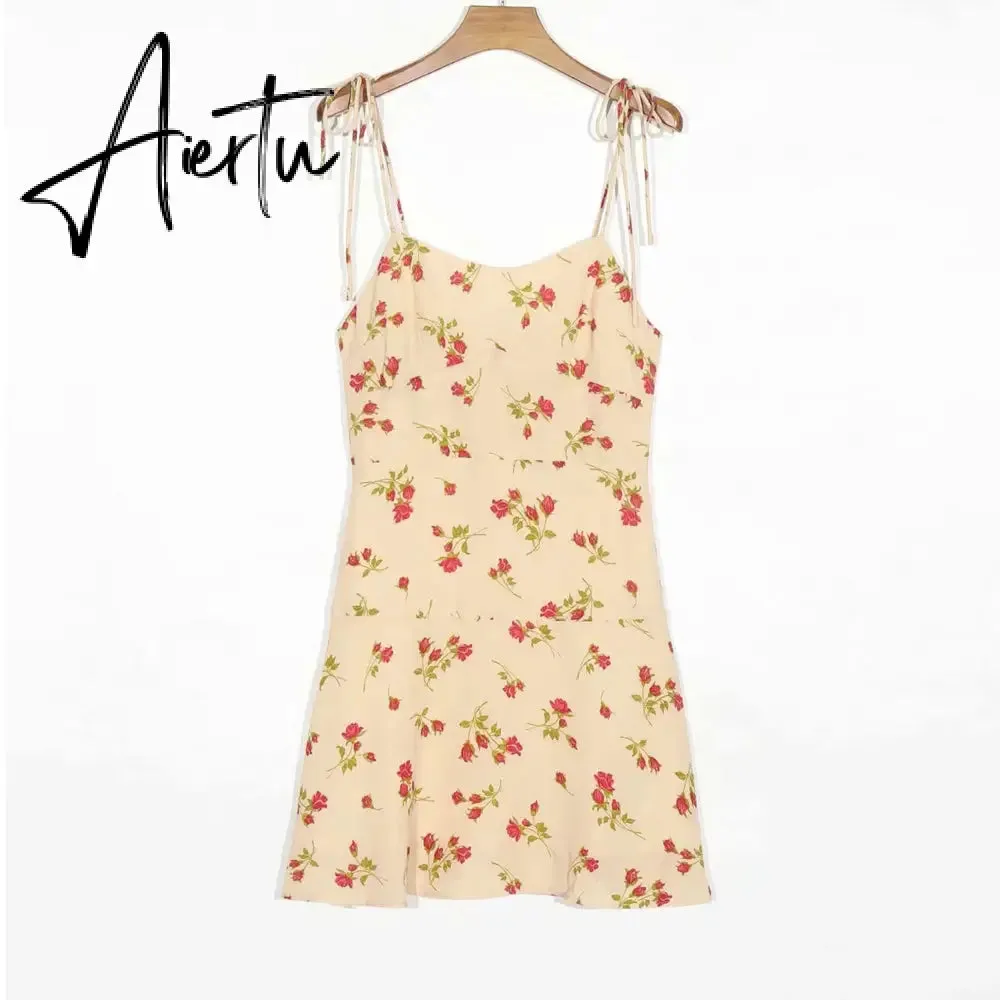 Aiertu women Fashion Flroal Print mini Dress fitted bodice and back Ruffle hem Female Chic dresses vintage high quality