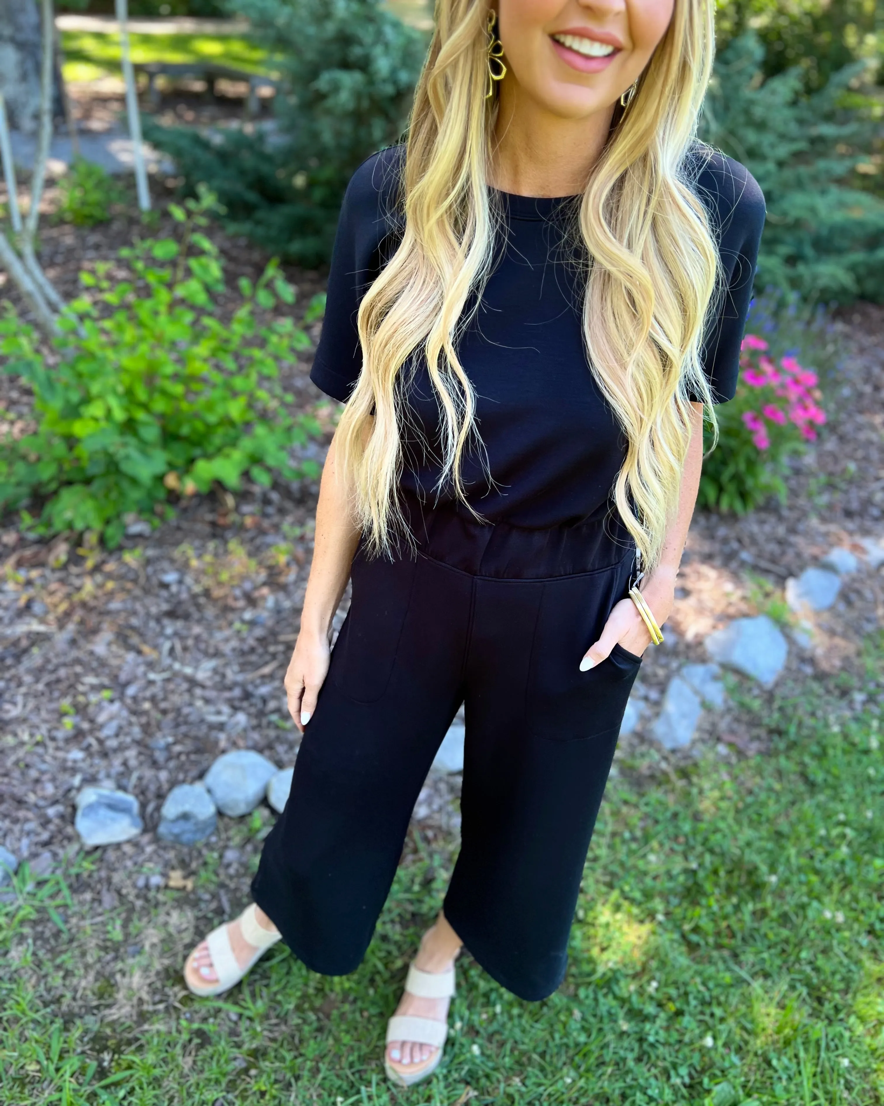 AirEssentials Cropped Wide-Leg Very Black Jumpsuit