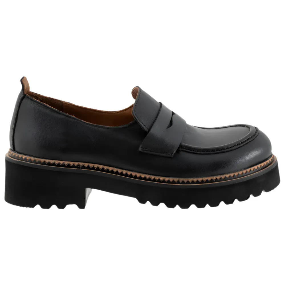 Bueno Women's Annie Penny Loafer Black