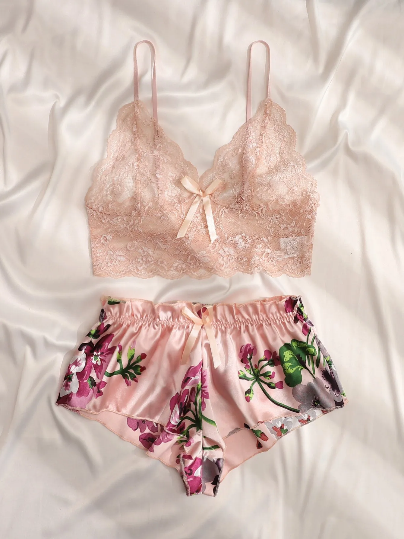 Floral Lace Bow Front Lingerie Set