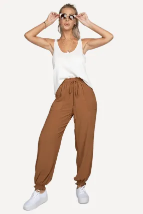 Jogger pants in Brown