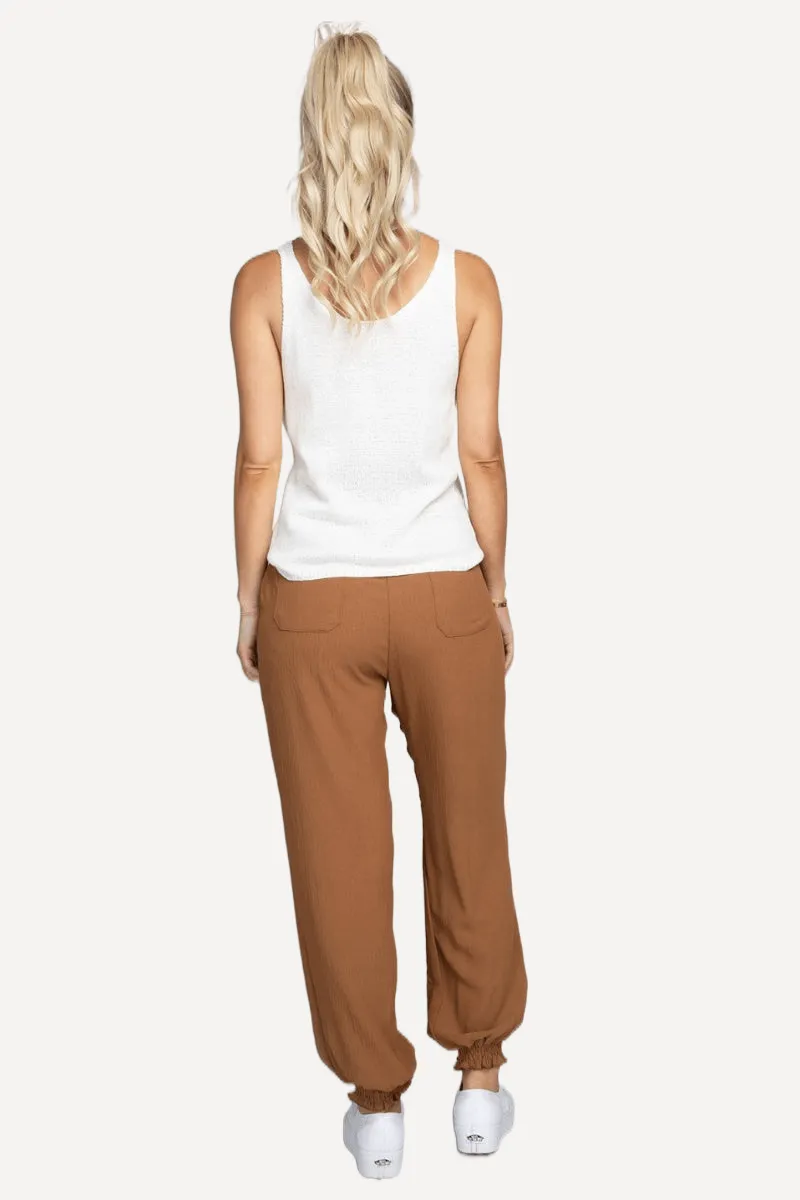 Jogger pants in Brown