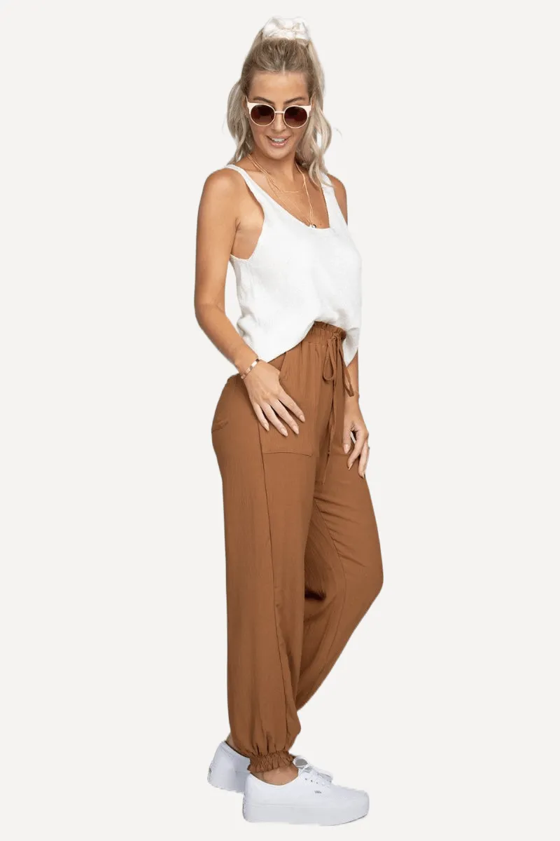 Jogger pants in Brown