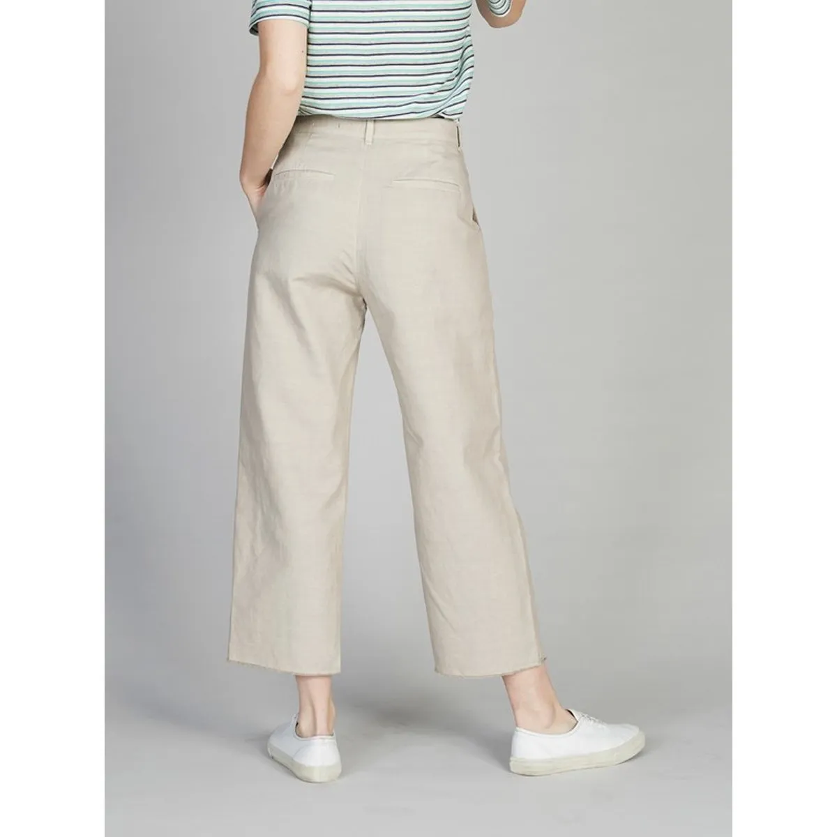 Quiksilver Women's Flared Cropped Linen Pants